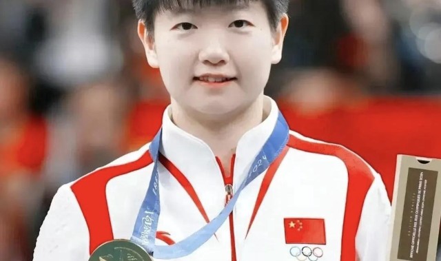 九游-日本记者：孙颖莎在巴黎奥运领奖台上笑容满面 回训练场失声痛哭