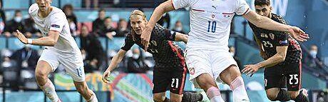 九游娱乐-鲜血换来一球一分 希克破门继续捷克迈向晋级线